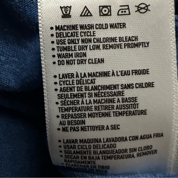 Chicago Cubs Women's Blue V-Neck T-Shirt - 2017 Postseason - Picture 10 of 10